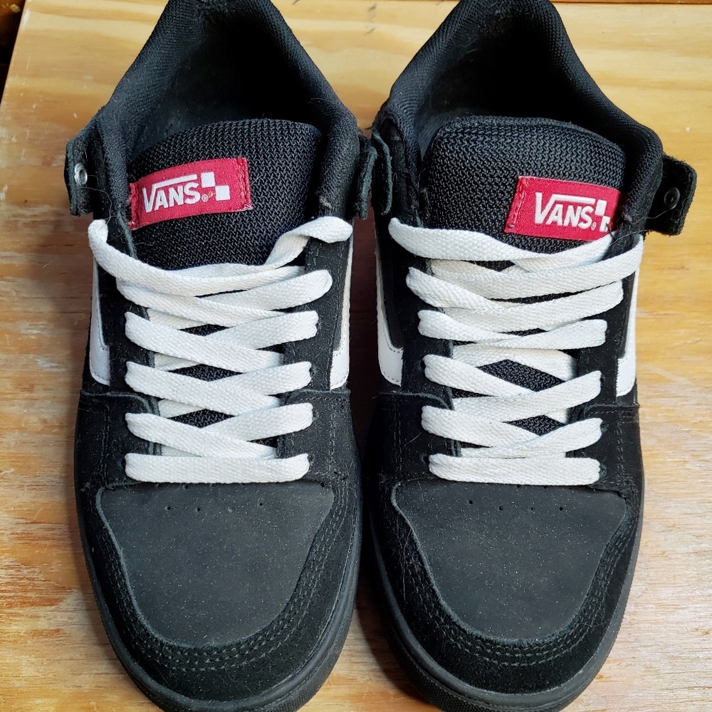 Van's skate shoes old school size 10 worn once